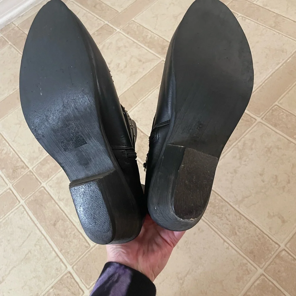 Forever 21 Rocker Boots - Picture 3 of 3